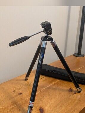 📸 Vintage Sakar Black 5-Section Camera Tripod with Pan Handle